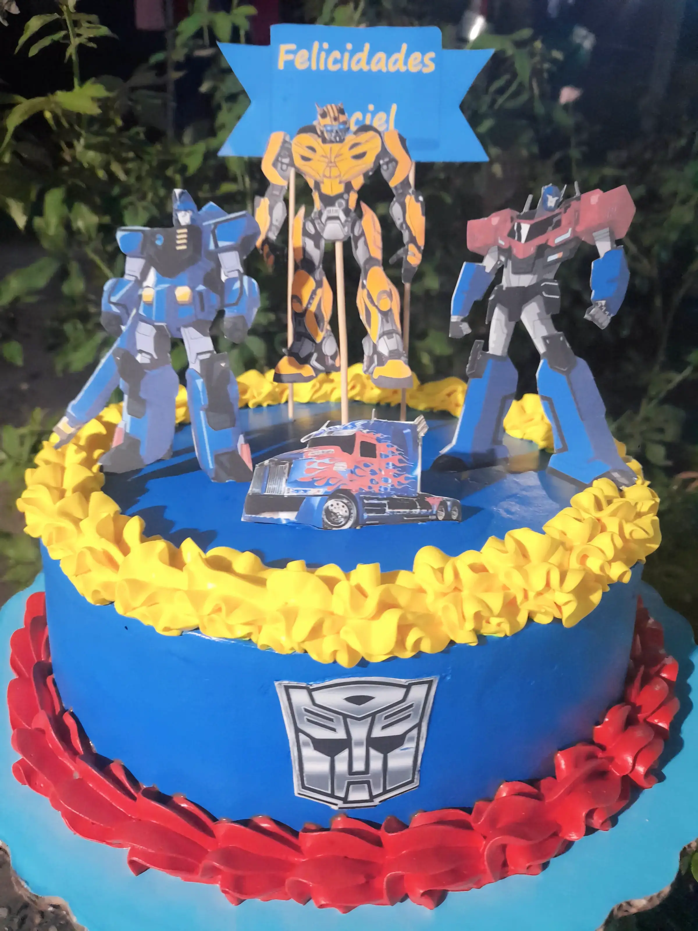 Pastel con tematica Transformers