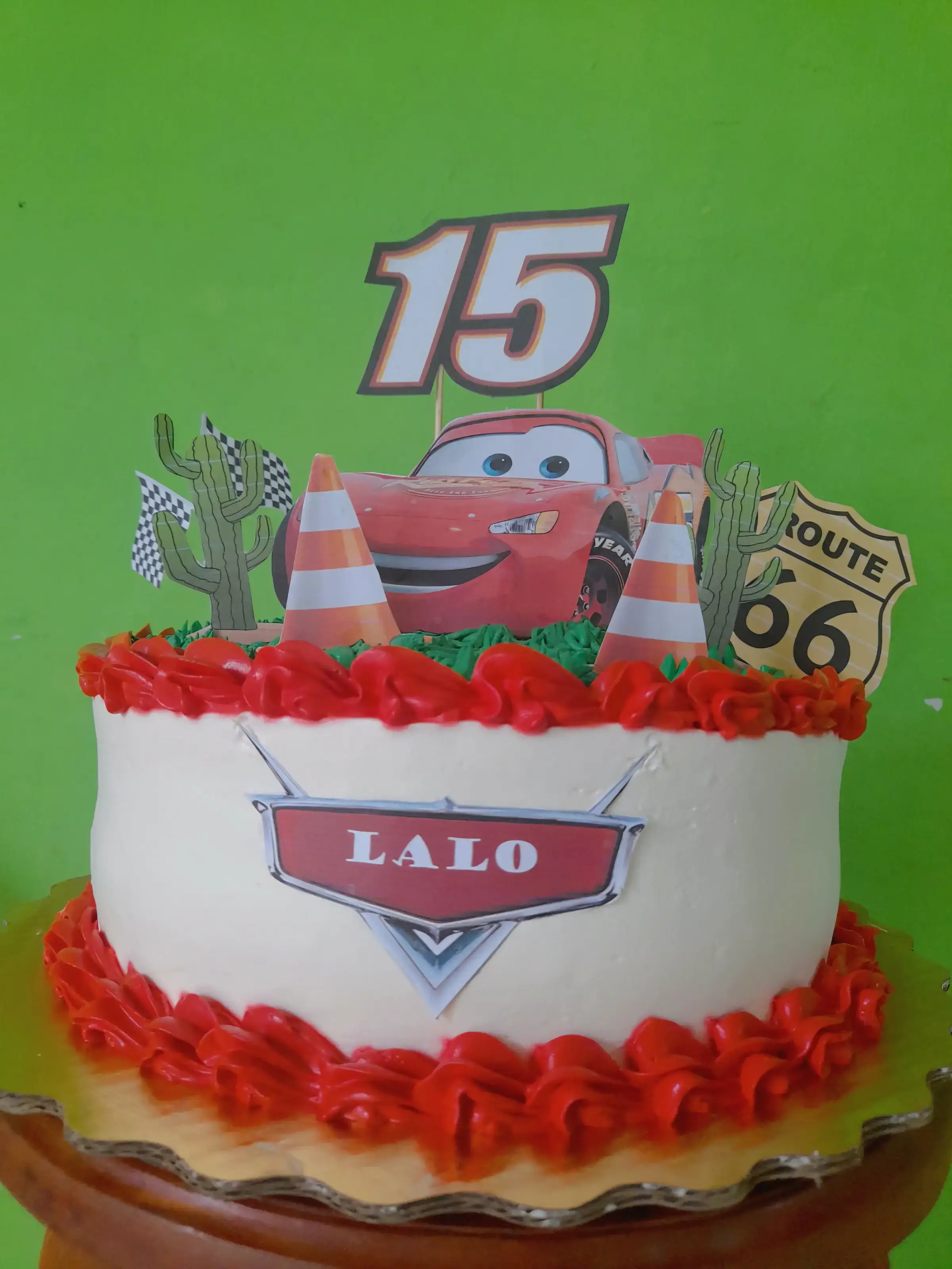 Pastel con tematica de Cars